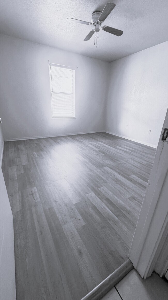1102 Circle M Dr Unit C