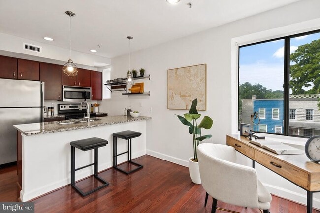 Photo - 5401 9th St NW Unidad 201