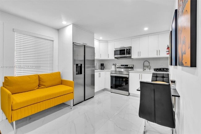 Photo - 923 NW 110th St Apartamento Unidad B