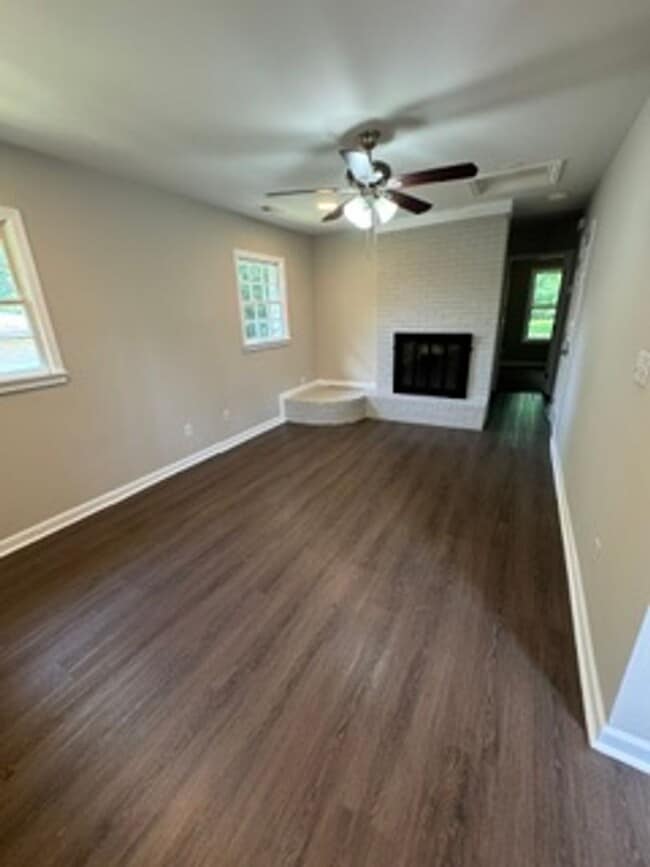 Photo - THREE BEDROOM / 1 1/2 BATH HOME