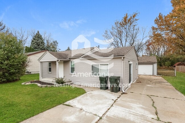 Photo - 77 Eastlawn Dr