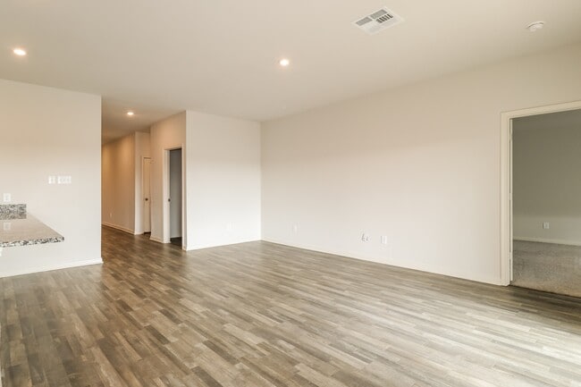 Photo - 136 Rustic Trce