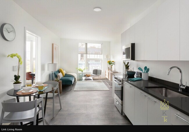 Photo - 413 Massachusetts Ave