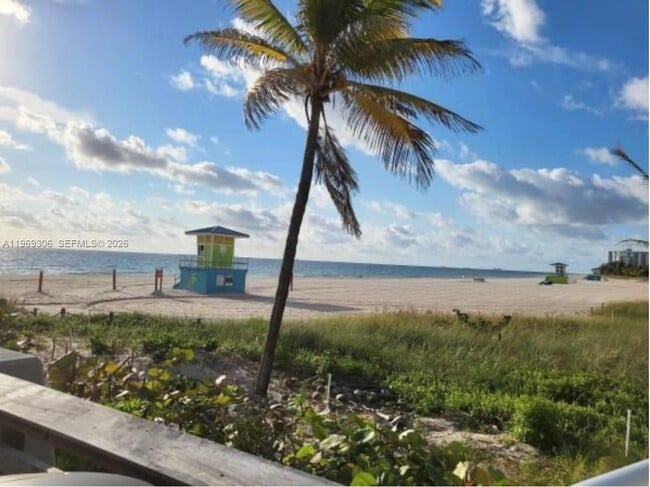 Photo - 3220 NE 10th St Unit 5