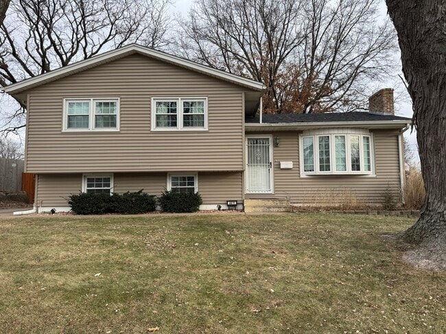 Building Photo - 4611 Scott St