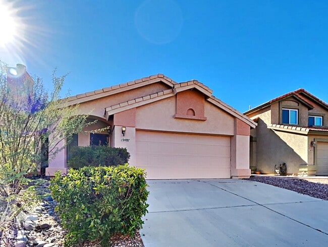 Building Photo - 10487 N Fairway Vista Ln Rental