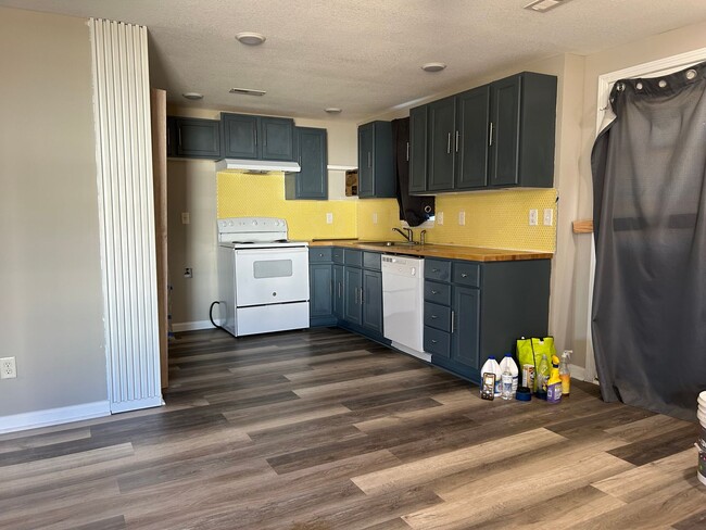 Photo - Cute 2 Bed 1 Bath