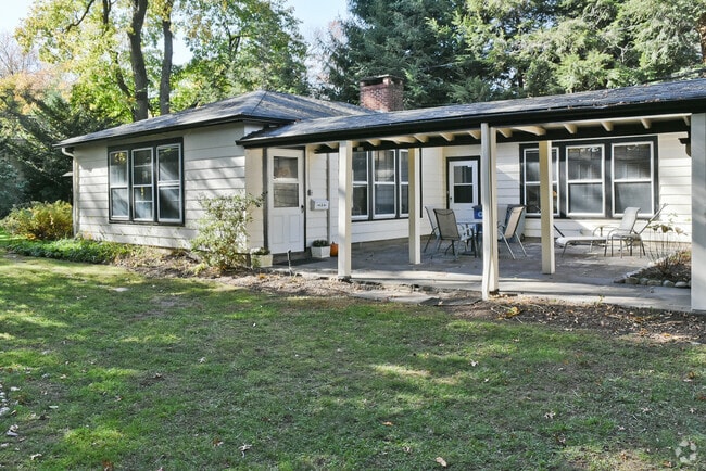 Building Photo - 82 Winsor Pl Rental