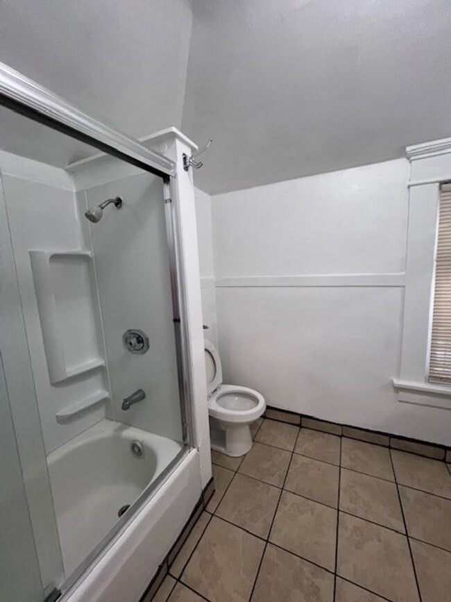 Photo - 2211 A St Unit #1