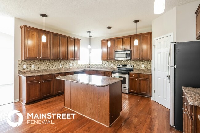 Photo - 594 Jockey Pl