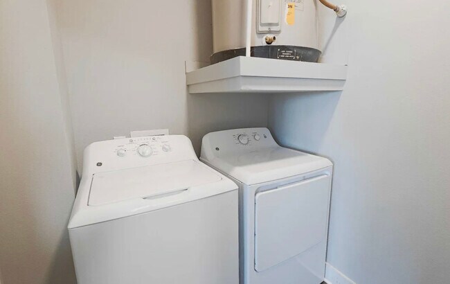 Photo - Broadstone Colonnade Apartments