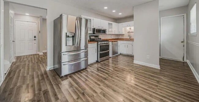 3600 Manila Dr
