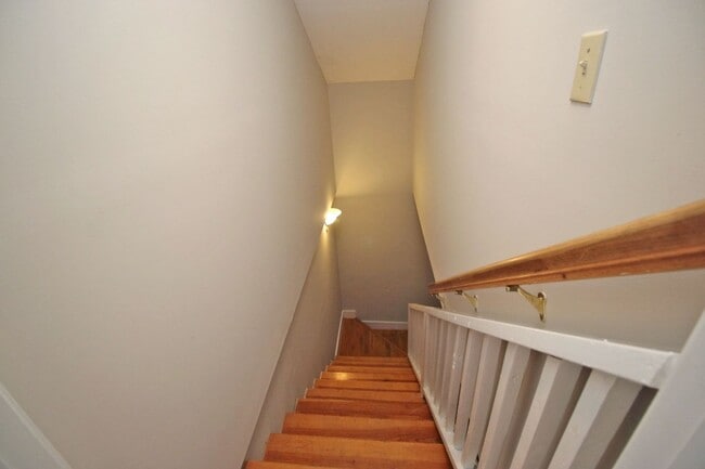 Photo - 2026/2027 PRE-LEASE! 5 Bedroom - Close to ...