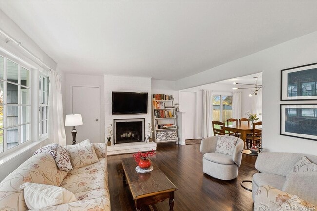 Photo - 990 3 Waters Ln