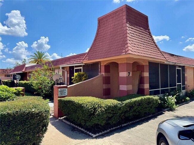Building Photo - 2727 W Oak Ridge Rd Unit 3 Rental