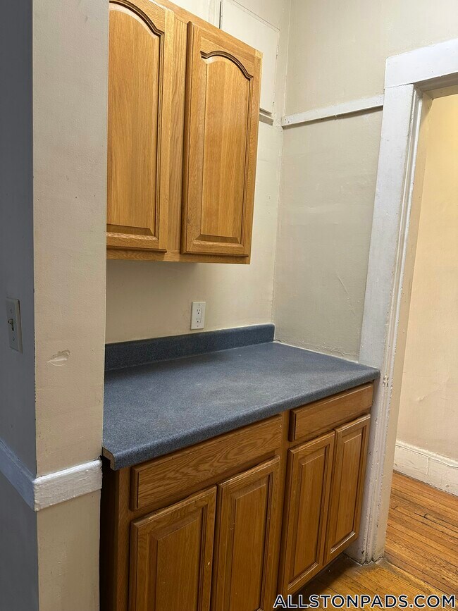 Photo - 192 Kelton St Unidad 1