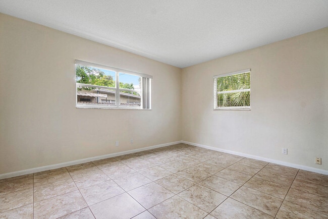 Photo - 701 NE 7th Ave Unit 6