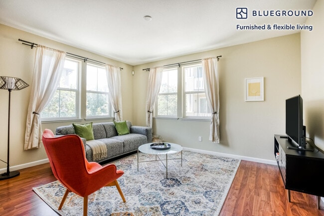 Building Photo - 725 Modern Ice Dr Rental