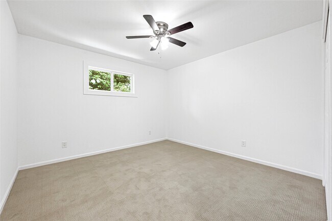 Photo - 5718 Eskridge St