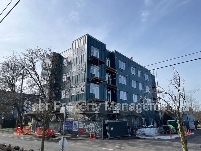 Building Photo - 1520 N Bryant St Unit 3