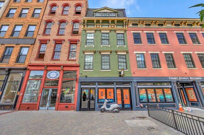 11 E Court St Unit 303