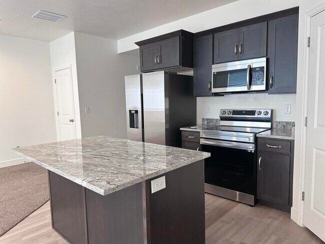 Photo - 250 W 1200 S