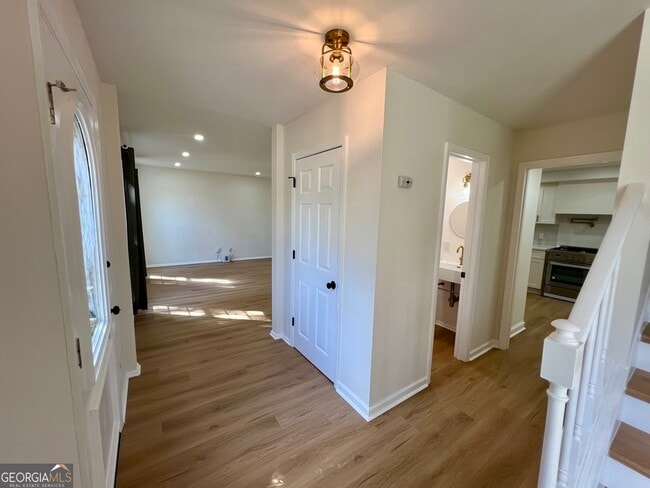 Photo - 2907 Clearbrook Dr