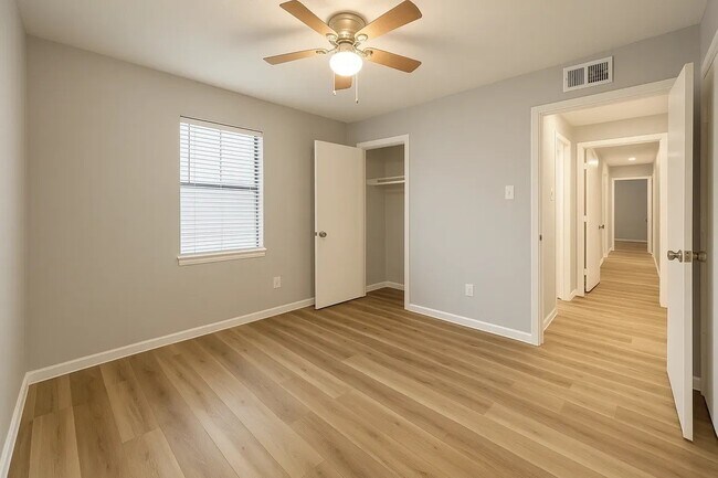 Photo - 3314 N MacGregor Way Unit 5