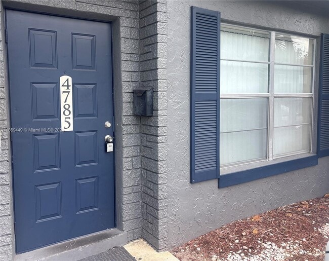 Building Photo - 4785 NW 9th Dr Rental