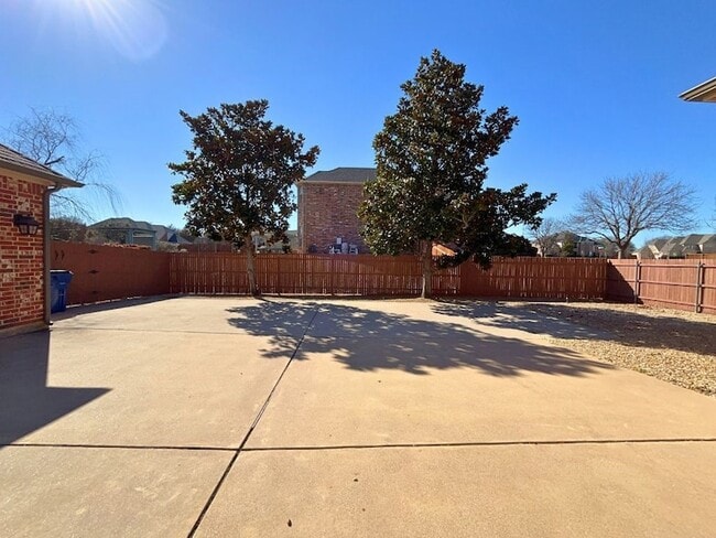 Photo - 1205 Golden Gate Dr