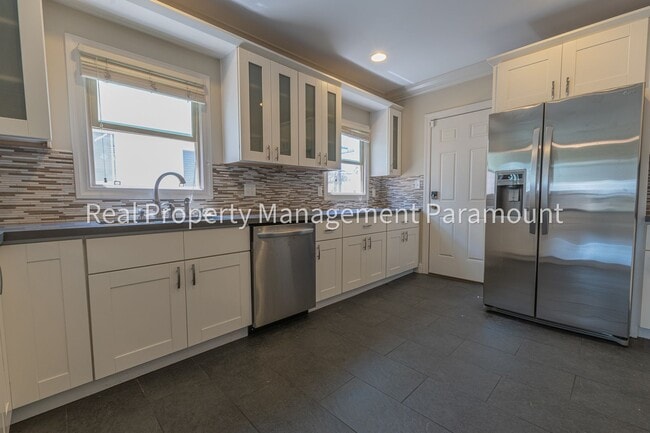Photo - 1925 S Harcourt Ave Unit 1925 1/2 S Harcourt Ave