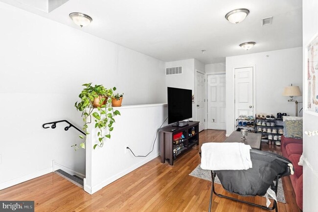 Photo - 2024 N Carlisle St