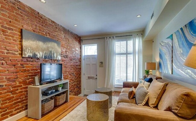 Photo - 617 S Belnord Ave