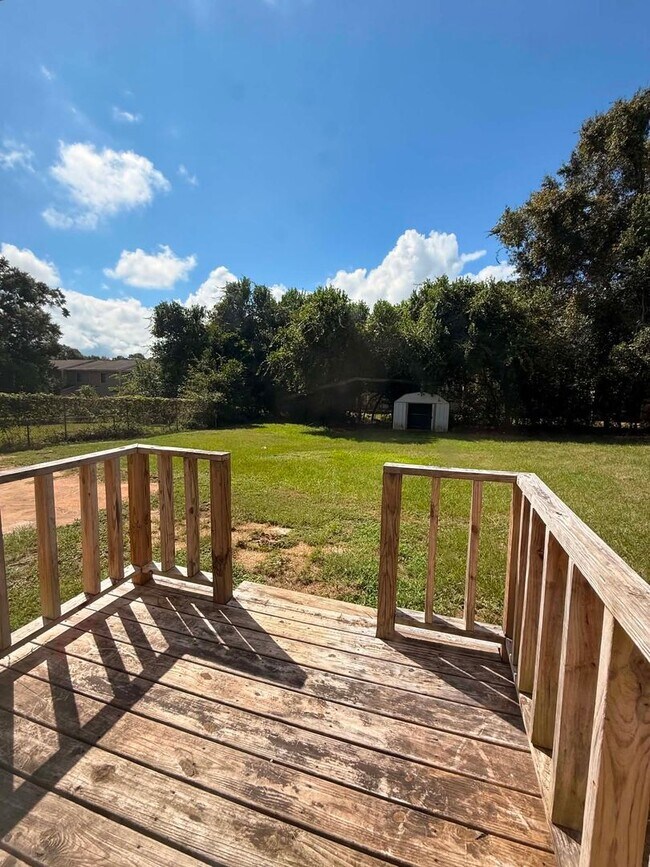 Photo - 104 Yellowleaf Dr