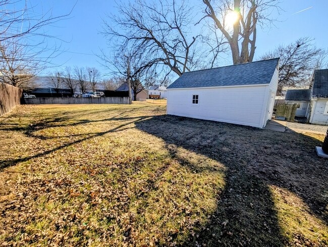 Photo - 906 S 1st St