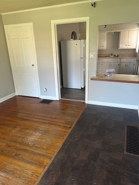 Photo - 4256 Crittenden Ave House