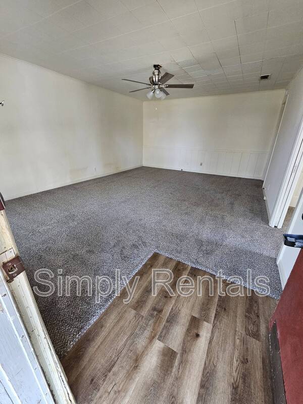 Photo - 2307 Holsum Cir