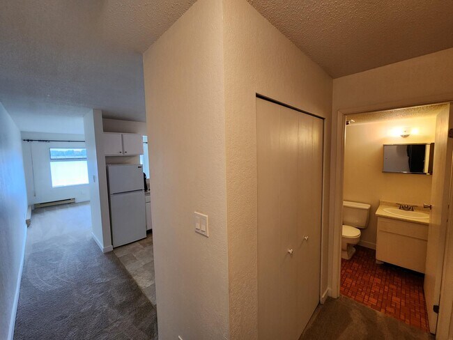 Photo - 1986 Glenidle Rd