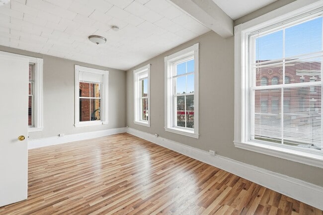 Photo - Your Hudson Home Awaits – 2 Bedrooms, Free Application, Pet Friendly Unit 1