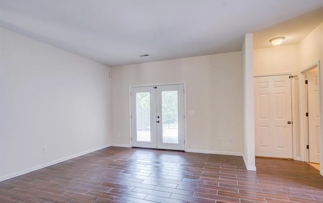 Photo - COMING SOON!!! Spacious 4-Bedroom Home in the Heart of Winghaven