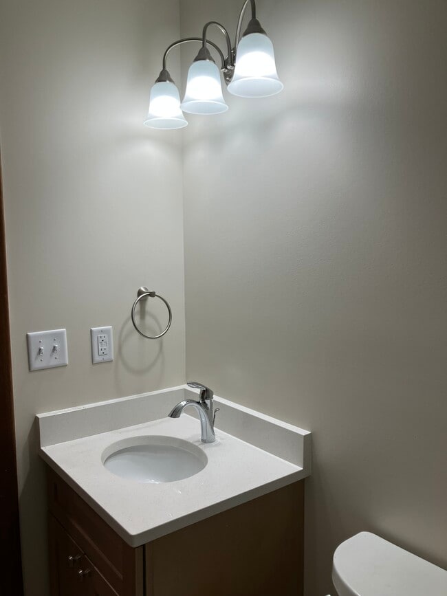 Building Photo - 3984 Owen Center Rd Unit 1