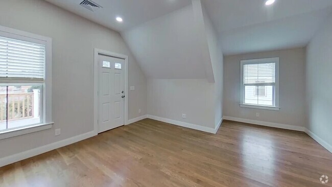 Building Photo - 153 Foster St Unit 3D Rental