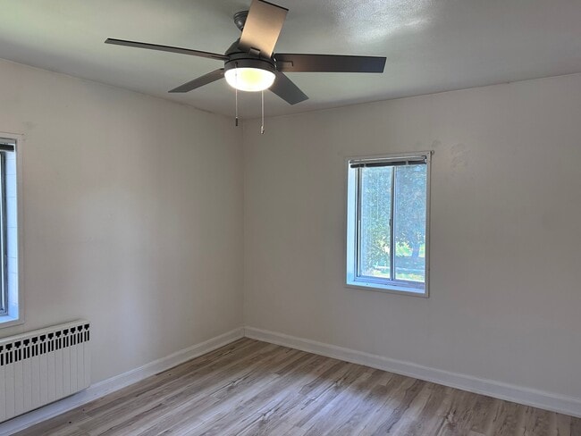 Photo - W162N11651 Park Ave Unit 3