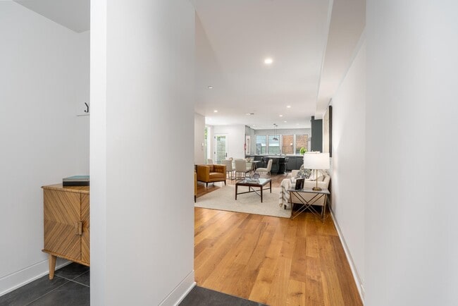 Photo - 103 17th St SE