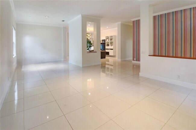 Photo - 1600 Blue Jay Cir