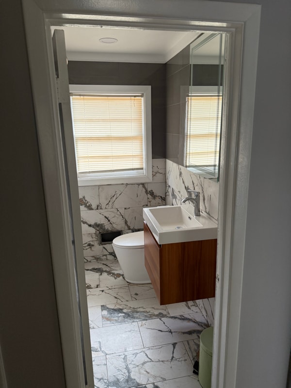 Photo - 153 Oakcliff Ct NW