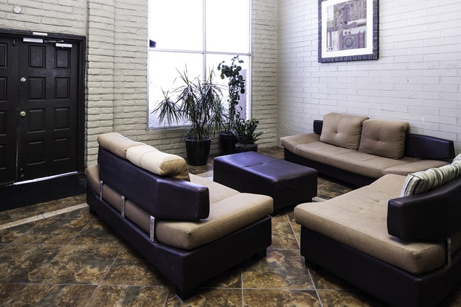 Photo - Desert Atrium Apartments