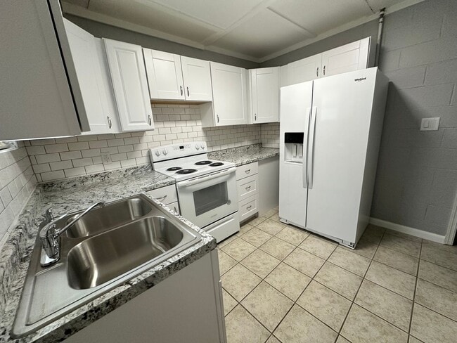 Building Photo - Stinson Unit B