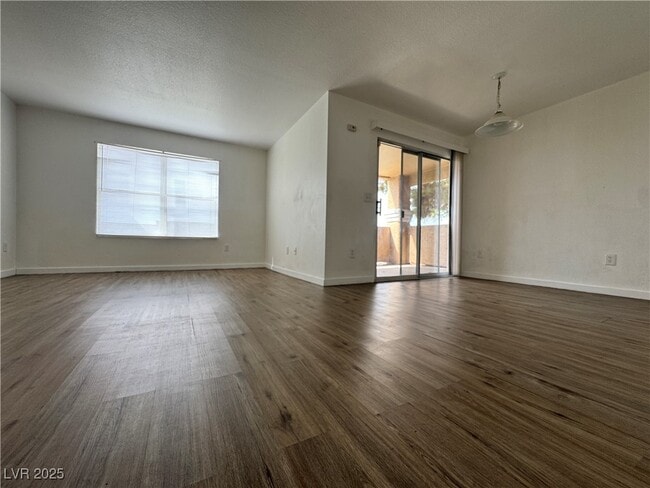 Building Photo - 8101 W Flamingo Rd Unit 1087