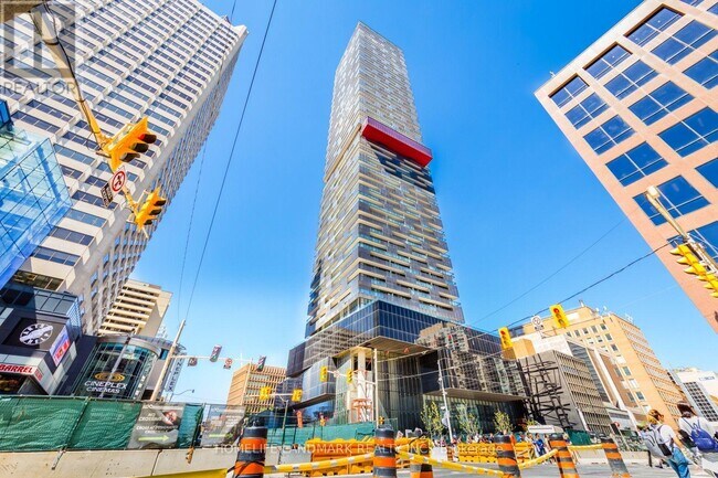 Photo - 8 Eglinton Ave E Unit 5607